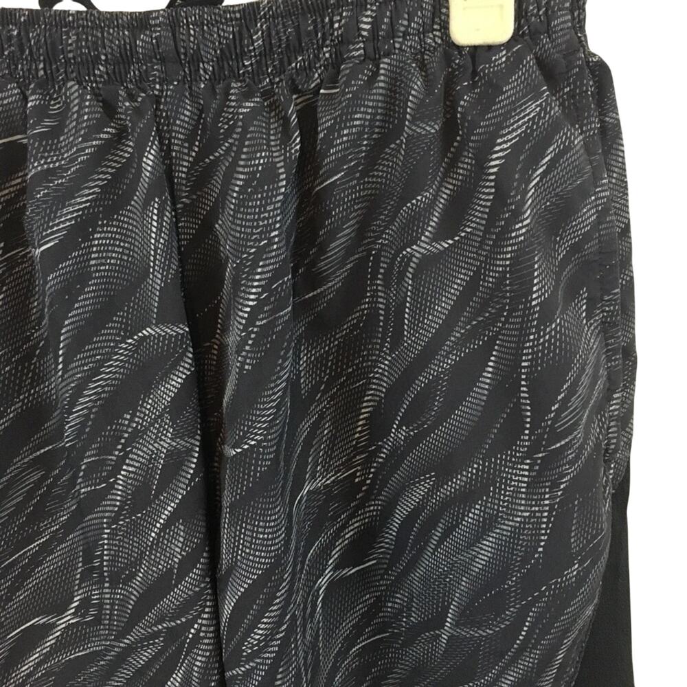 Nike DRI-Fit Running Shorts Size Small - Picture 2 of 10